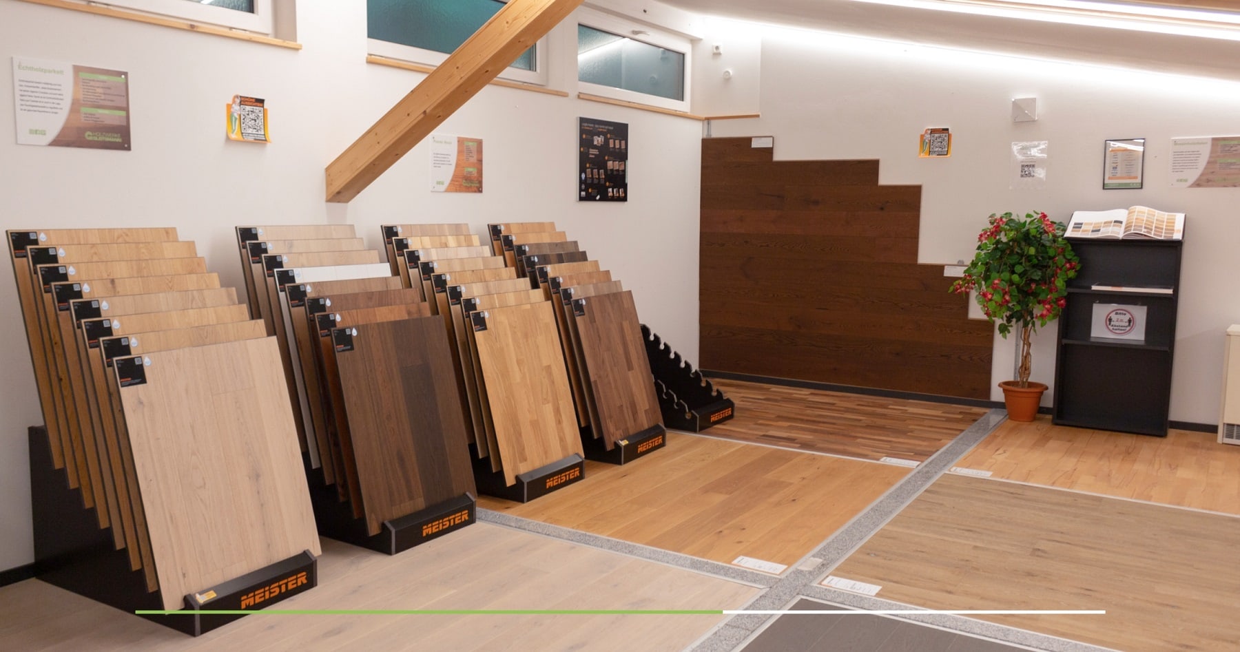 Verschiedene Bodenbeläge in der Indoor Musterausstellung.
